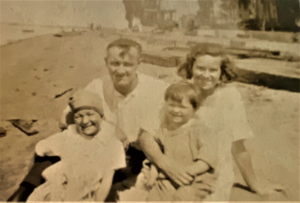 The Bissell Collection Emma & Family Cass, Elizabeth, Mom … Flickr