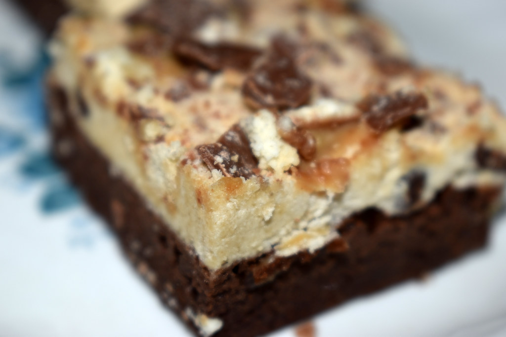 Little Caesar's Twix Cookie Dough Brownie. My wife and I h… Flickr