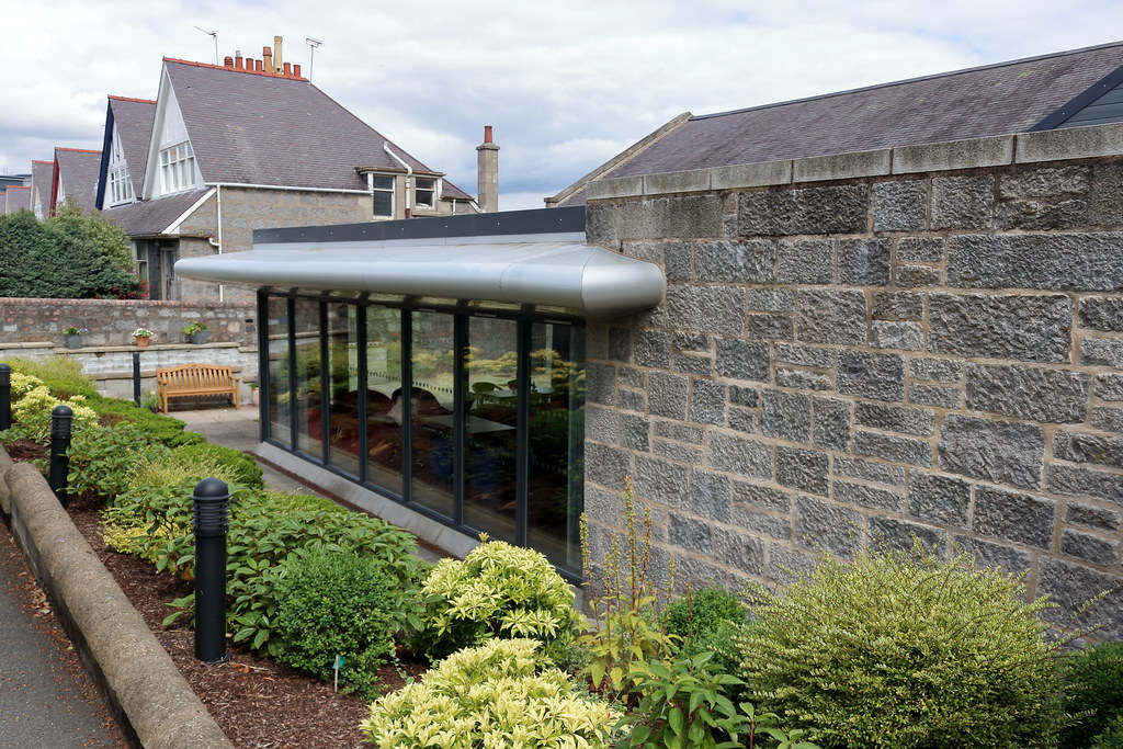 Midstocket Church,Harcourt Road,Aberdeen_jul 22_10757 Flickr