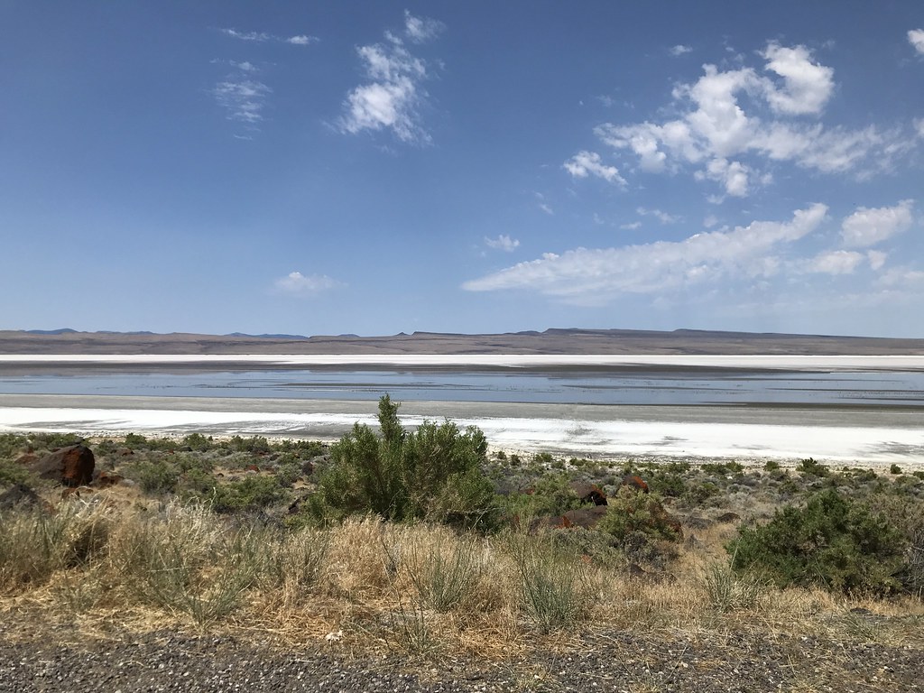 Abert Lake (alkaline lake) wildernesswebbs Flickr