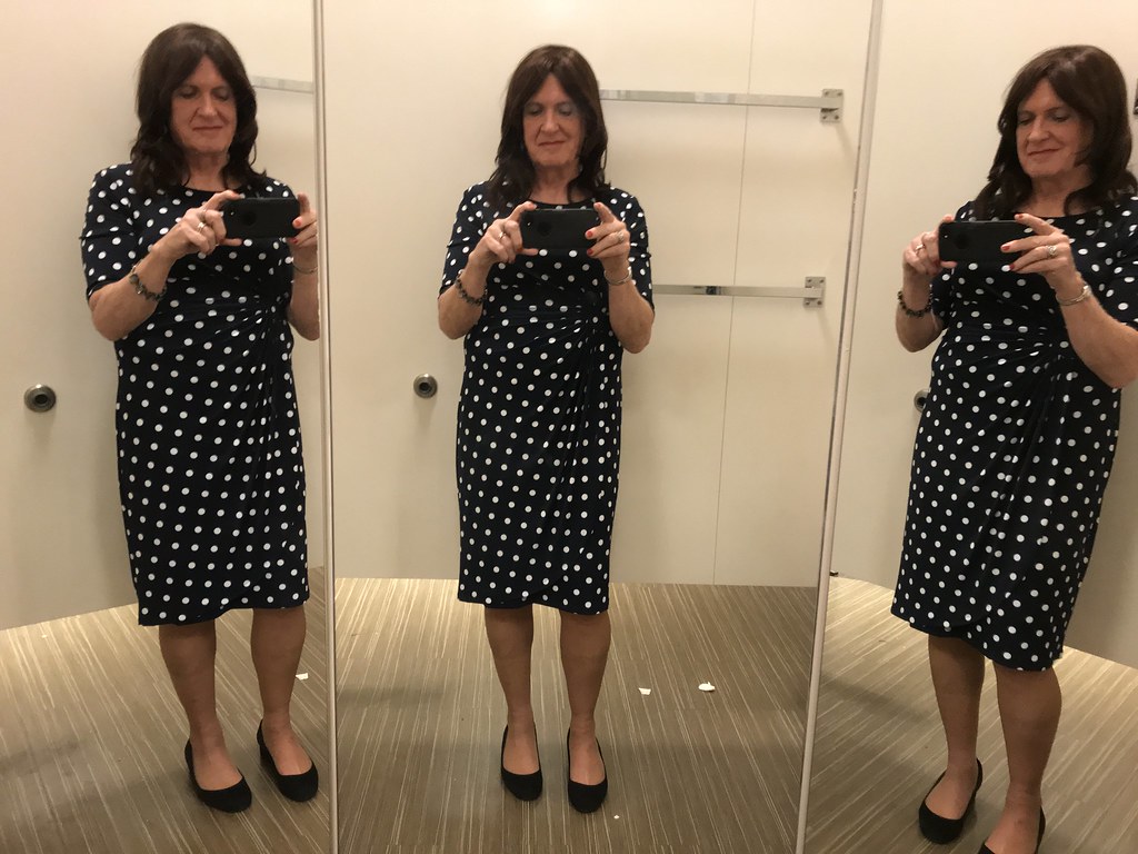 FUN WITH MIRRORS 2 IN THE DRESSING ROOM AT MACY'S IN SA… Flickr