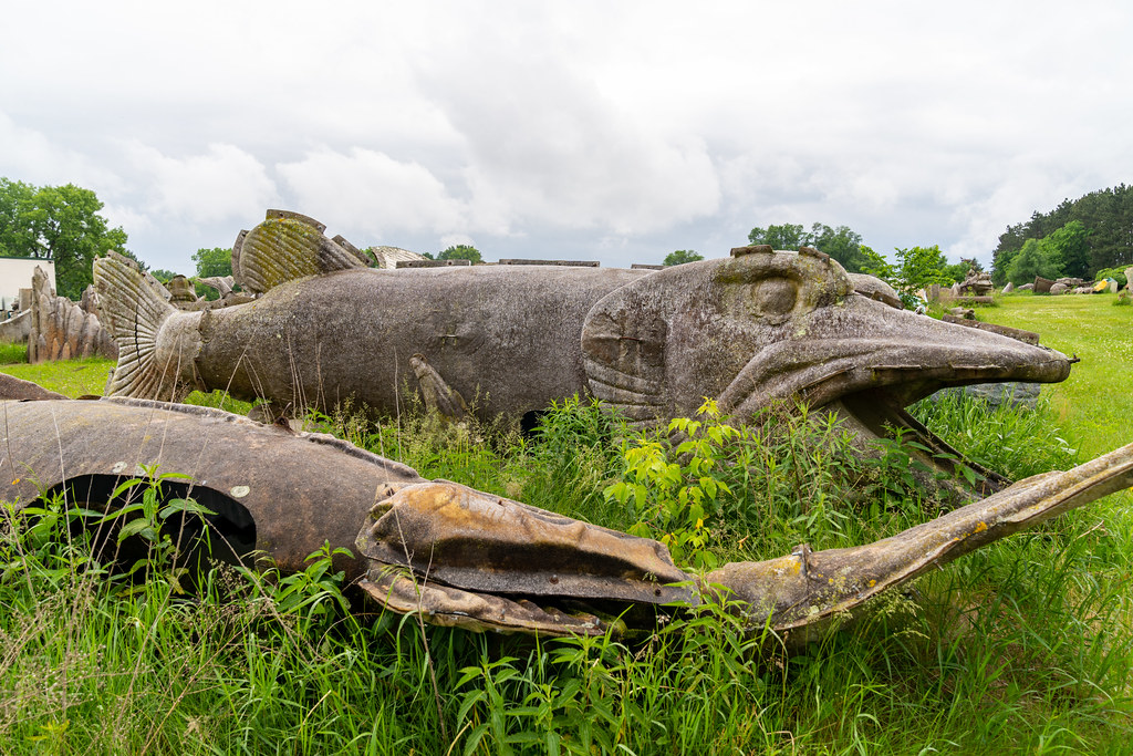 Sparta, Wisconsin June 11, 2022 Large fiberglass mold o… Flickr