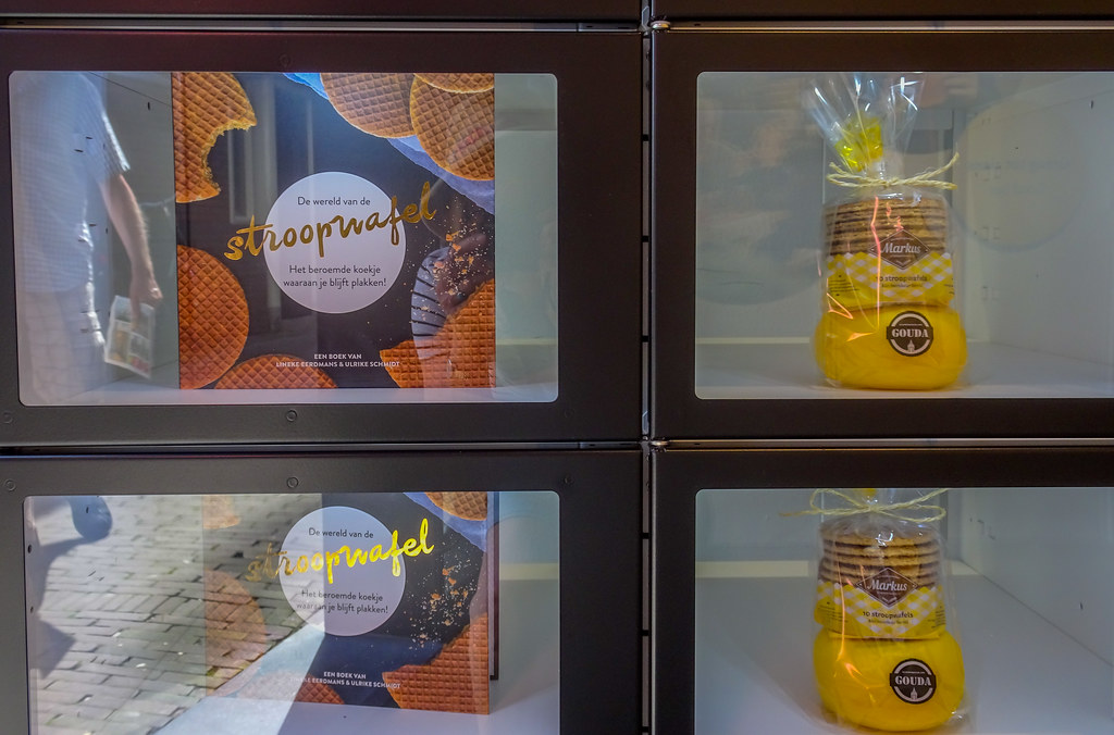 118Stroopwafel (Syrup Waffle) Vending Machines, Lange Tie… Flickr