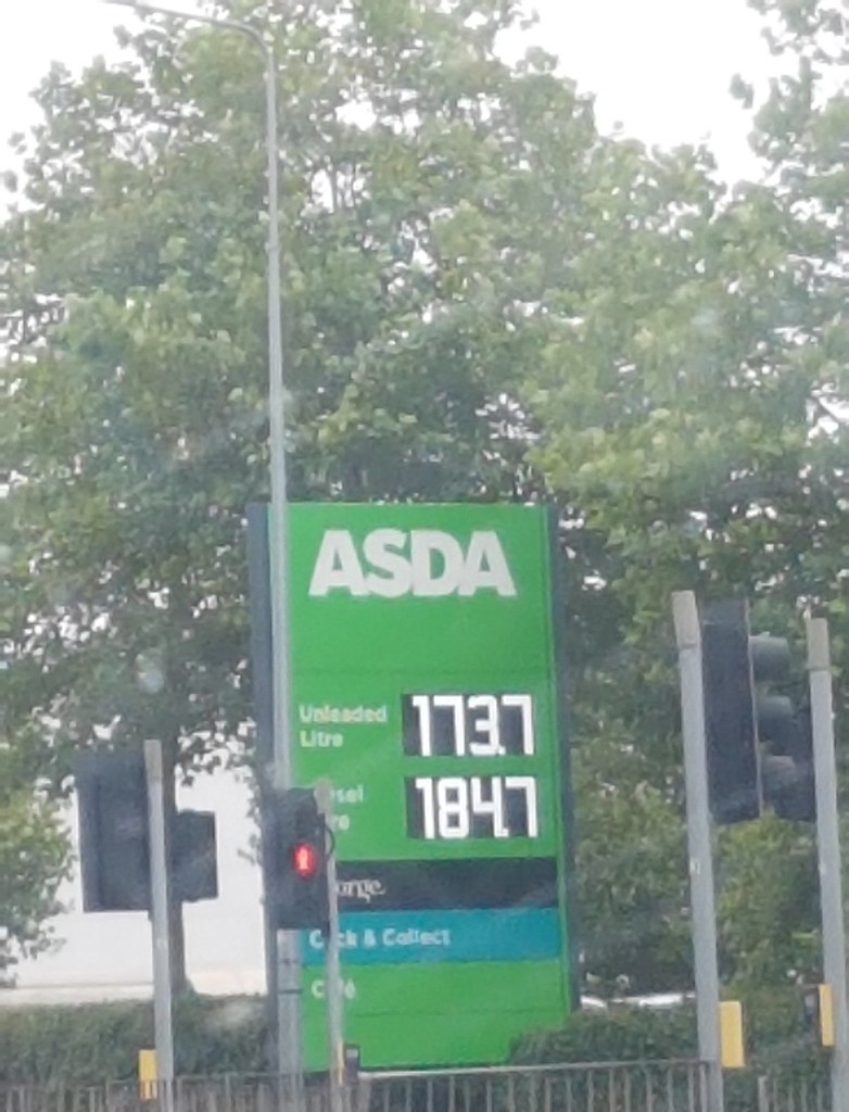ASDA Petrol Station Price Board Cannock Quite cheap comp… Flickr