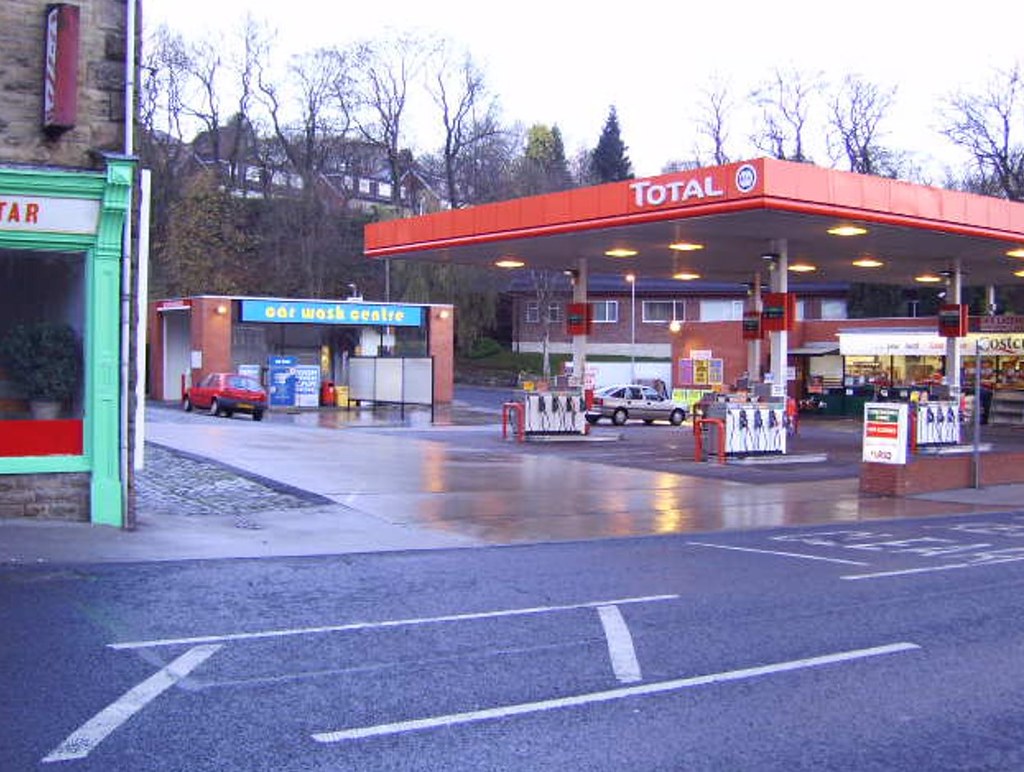 Darwen, Bolton Road service station, BB3 2PS, October 2007… Flickr