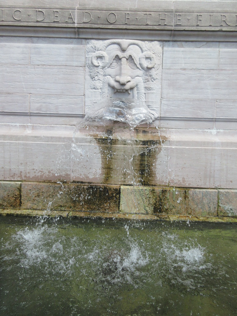 2022 The Firemans Memorial Water Fountains Riverside Park … Flickr