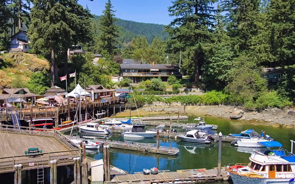 Snug Cove Life 1 Taken at Snug Cove, Bowen Island. Thomas