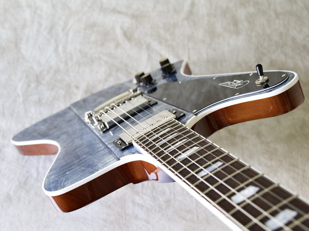 Kauer Banshee Deluxe Denim Blue 555 left hand guitar. Flickr