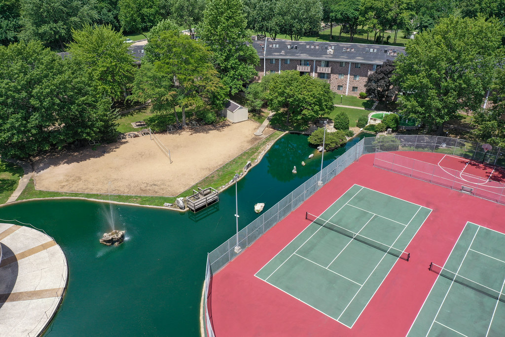 ColumnsIVandVikingApartmentsSpringfieldMODJI_0805E… Flickr