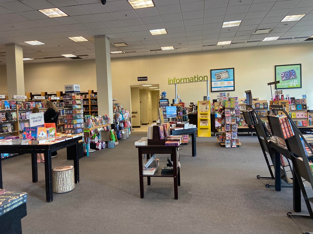 BooksAMillion Sandusky, OH Picture taken 8/1/22 Former… Flickr