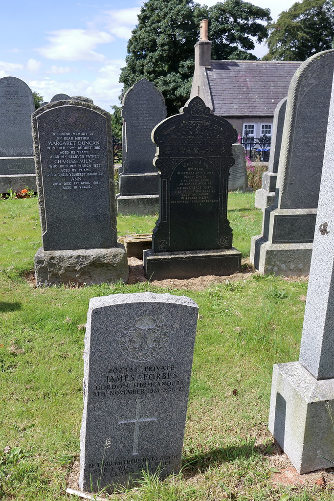 War Grave,Skene Parish Churchyard,Kirkton of Skene_aug 22_… Flickr
