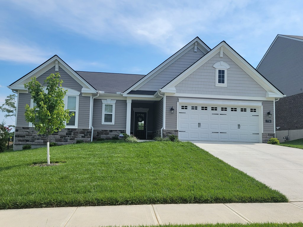 Pennsylvania Stone, Sterling Shake, Harvard Slate Siding, … Flickr