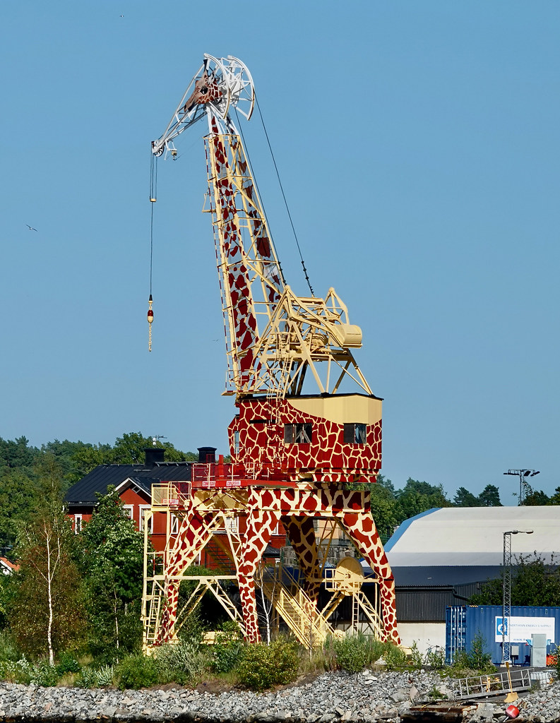 RX405212 Giraffe crane in Beckholmen, Stockholm, Sweden. Andy Amor