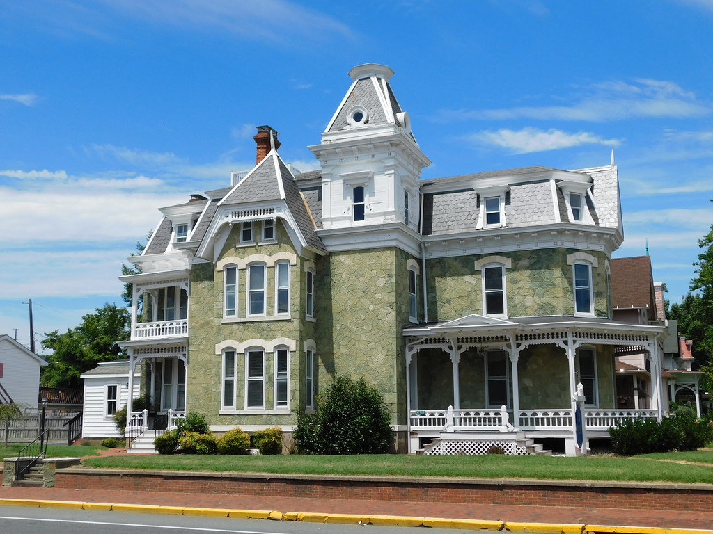The Mifflin House Dover, Delaware The 2.5 story, green ser… Flickr