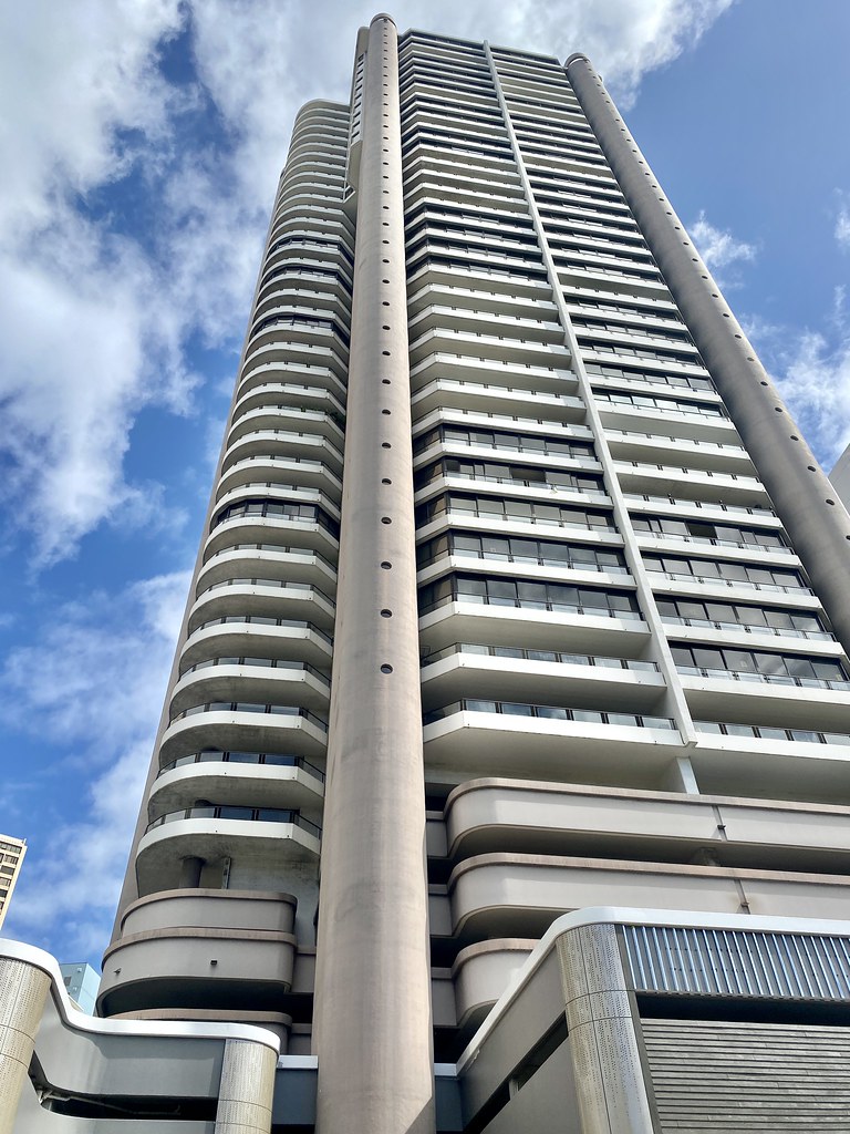 Canterbury Place, Ala Moana Avenue, Waikiki, Honolulu, HI Flickr
