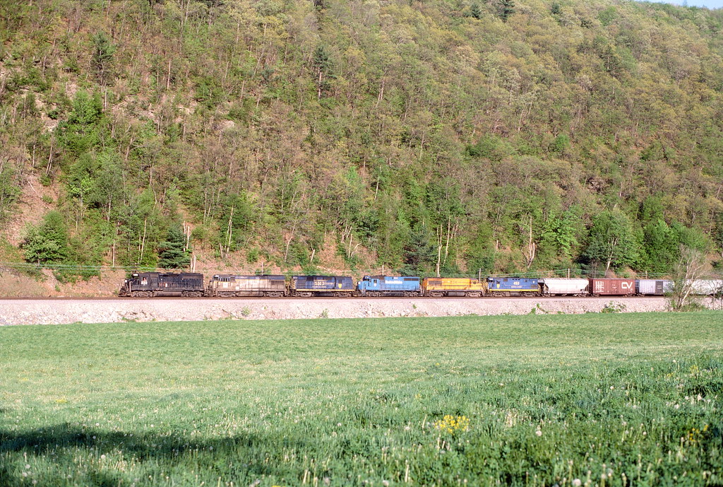 D&H BM X332W WEST CAMERON NY 51485 BM X332W a D&H train … Flickr