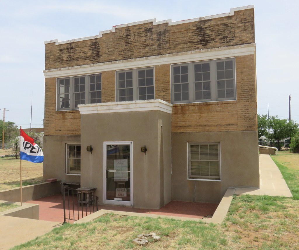Old Traweek Hospital (Matador, Texas) Located a block west… Flickr