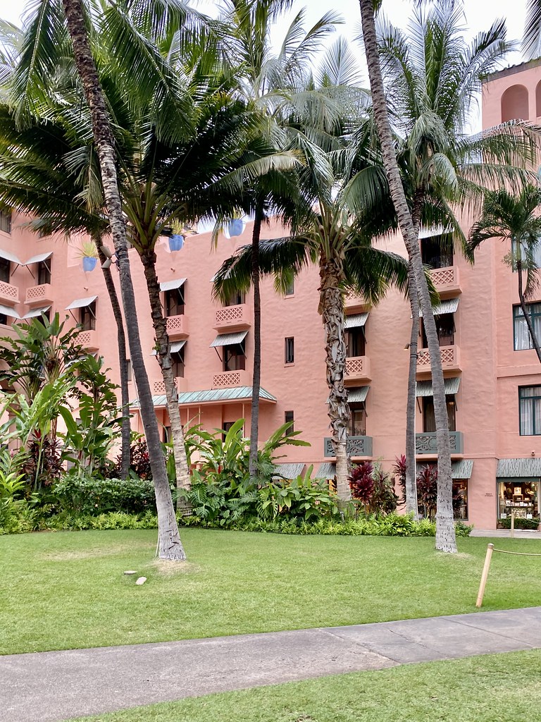 Garden Courtyard, Royal Hawaiian Hotel, Kalakaua Avenue, W… Flickr