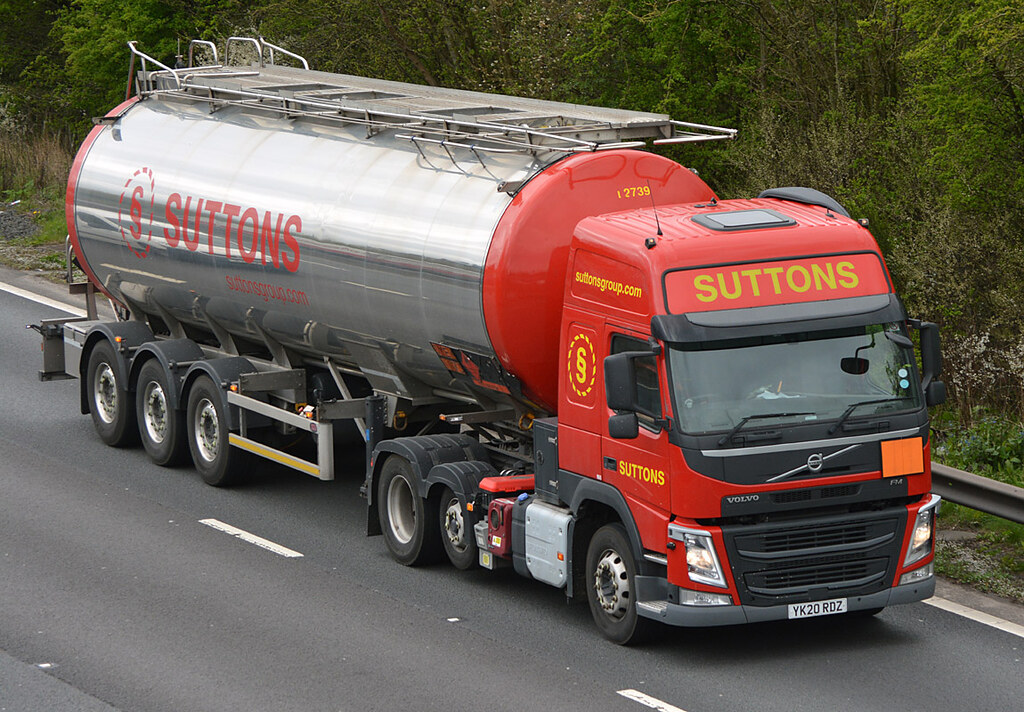 Suttons YK20RDZ M5 Upton Warren 05/04/2022 Harry's On The Road