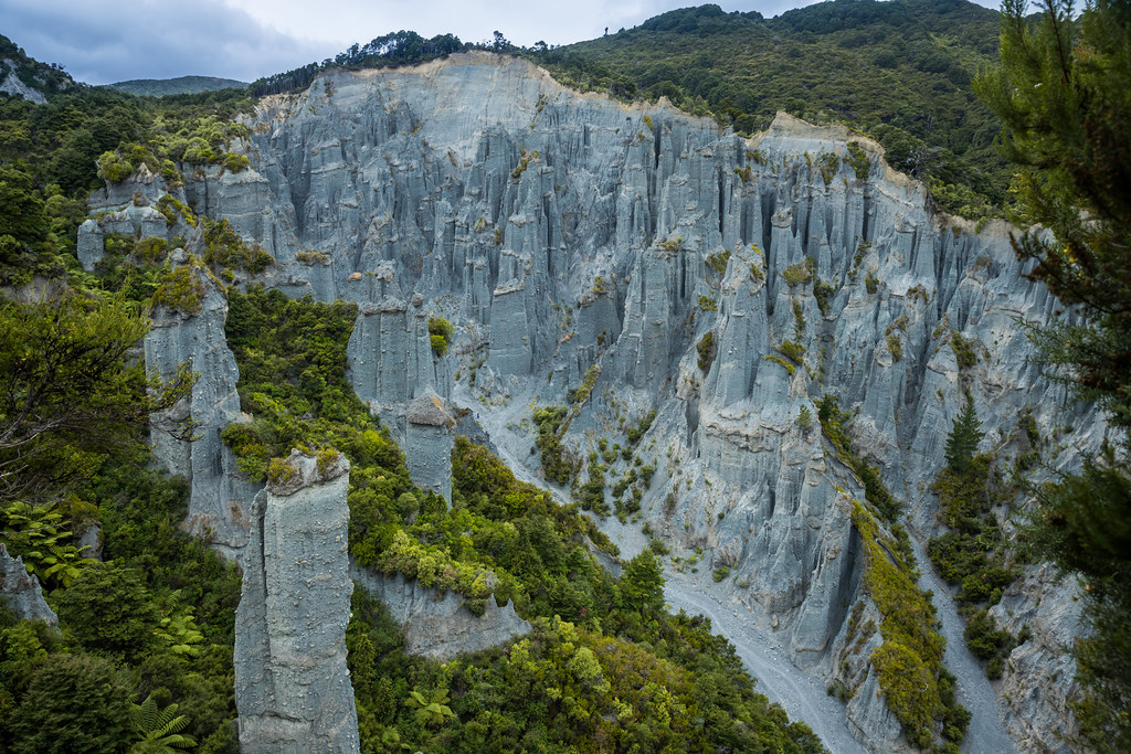Putangirua Pinnacles AKA Dimholt Road The Putangirua Pinna… Flickr