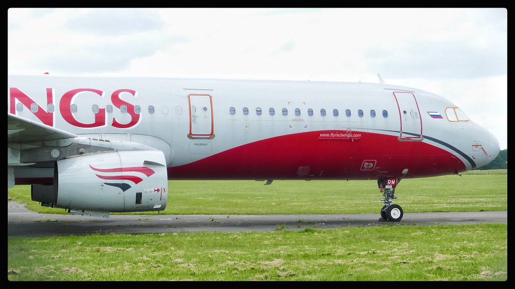 Kemble Cotswold Airport June 2022 Kemble Cotswold Airpor… Flickr