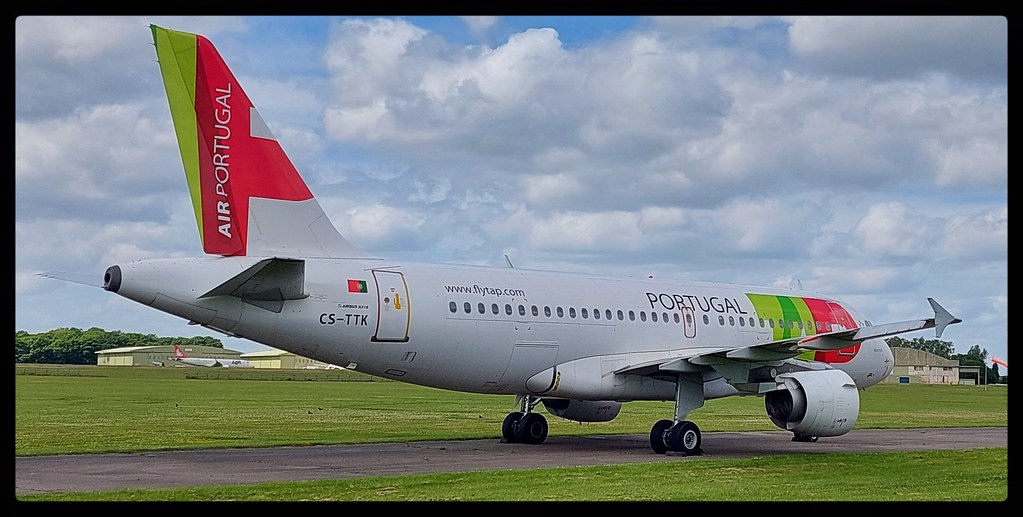 Kemble Cotswold Airport June 2022 Kemble Cotswold Airpor… Flickr