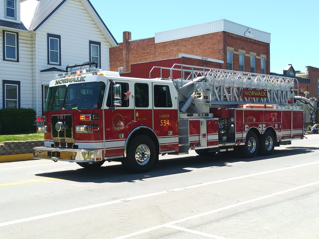 2022 NOVFA Convention Parade Wakeman, OH MichiganFireTrucks Flickr