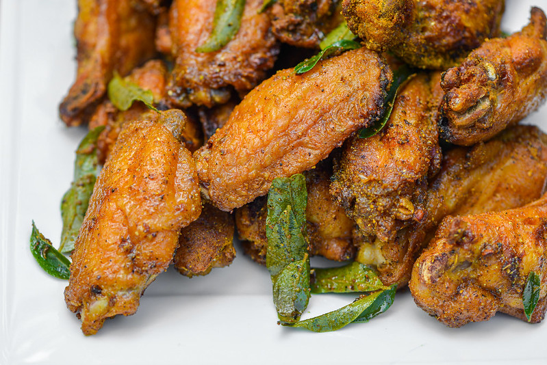 Crispy Dry Curryspiced Chicken Wings Recipe The Meatwave