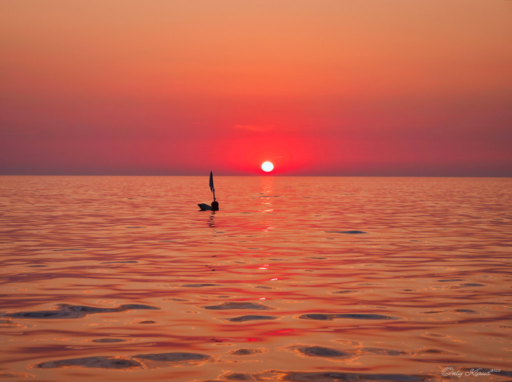 Sunrise 3 nautical miles from Cadaques018 Sunrise 3 nautic… Flickr