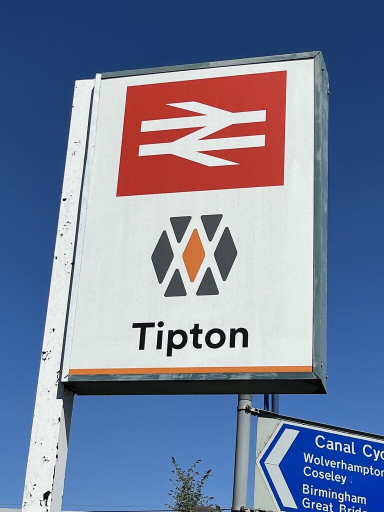 Tipton Railway Station Graham Benbow Flickr