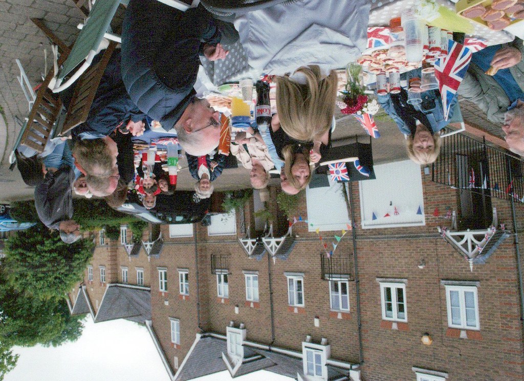 FastFoto_0071_a Montague Hall Place Street Party Shona Mooney Flickr