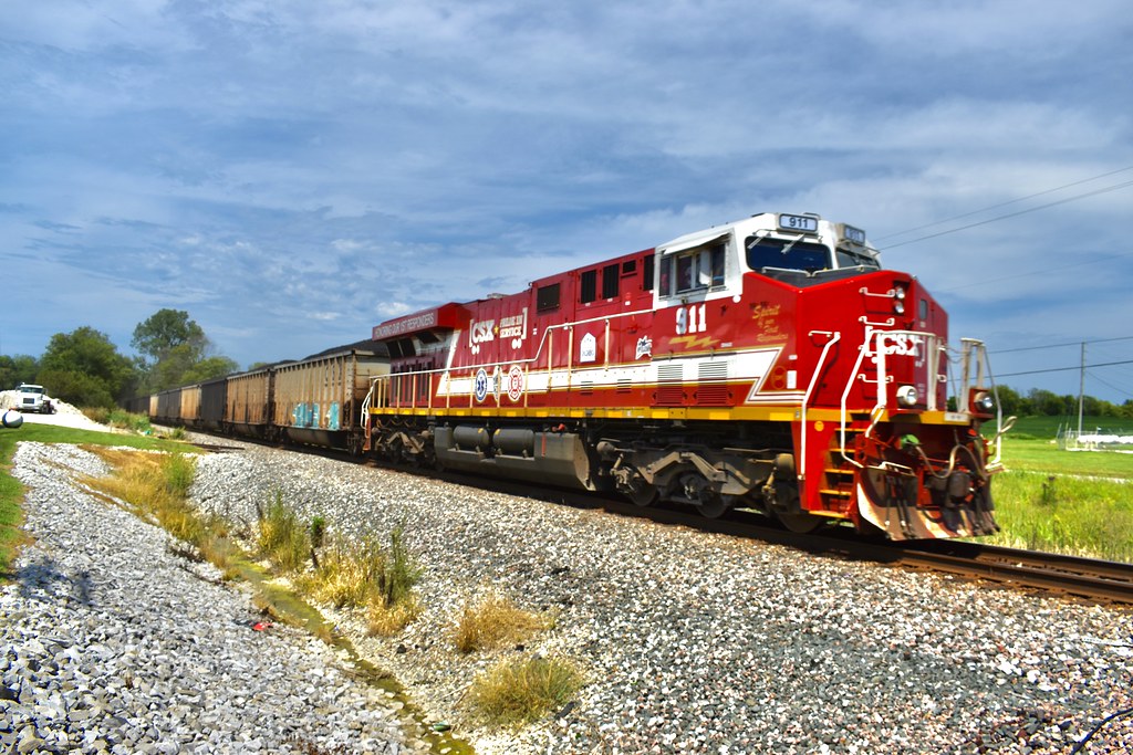 CSX911 as DPU on E895 8/13/22 near Patoka Indiana. Flickr