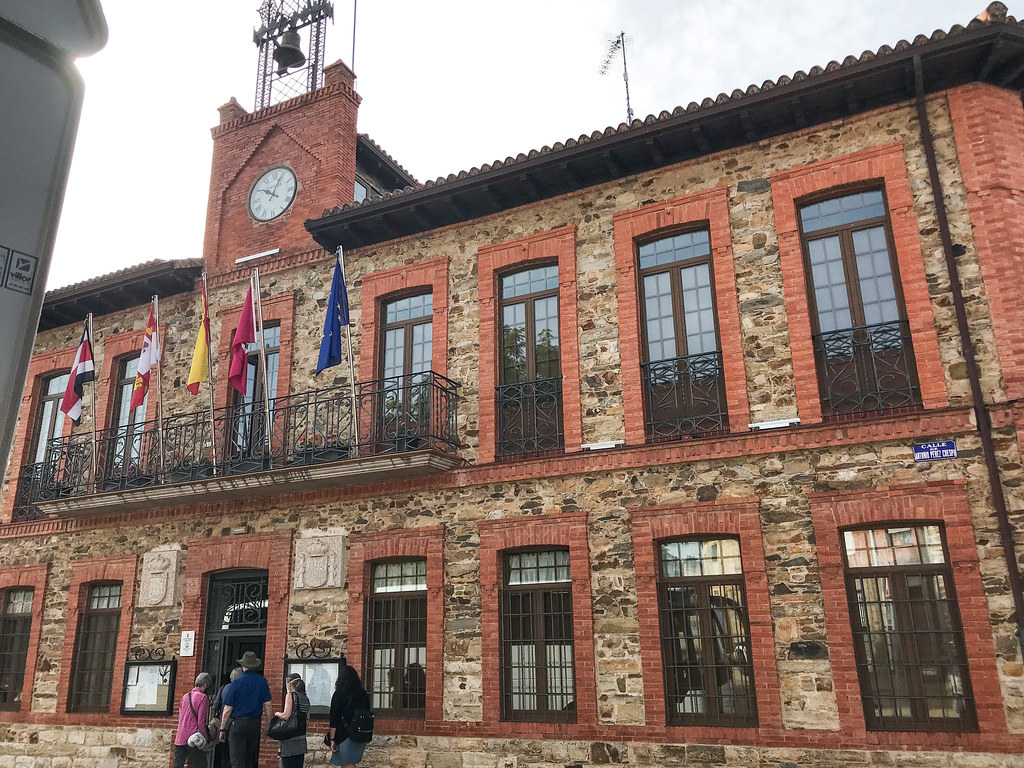 A Town Hall on the High Plateau of Castile and León (9102)… Flickr