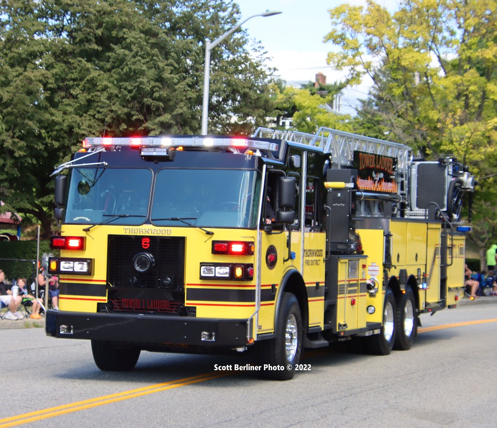 THORNWOOD, NY FIRE DEPARTMENT TOWER LADDER 1 Scott Berliner Flickr