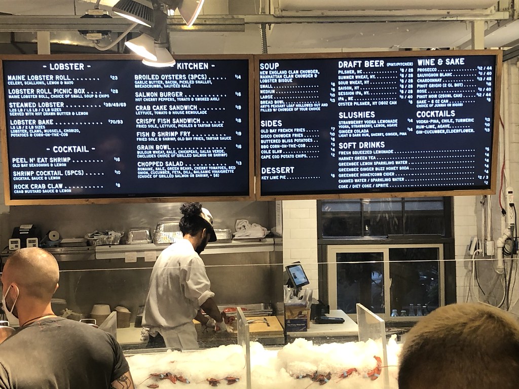 Ostres i Maine lobster roll Chelsea Market Daniel Cassany Flickr