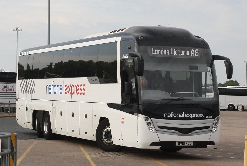 National Express . 282 BV19XOO . Stansted Airport Coach St… Flickr