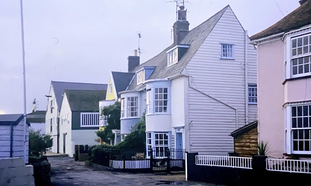 A stroll through Wivenhoe I A good variety of houses and… Flickr