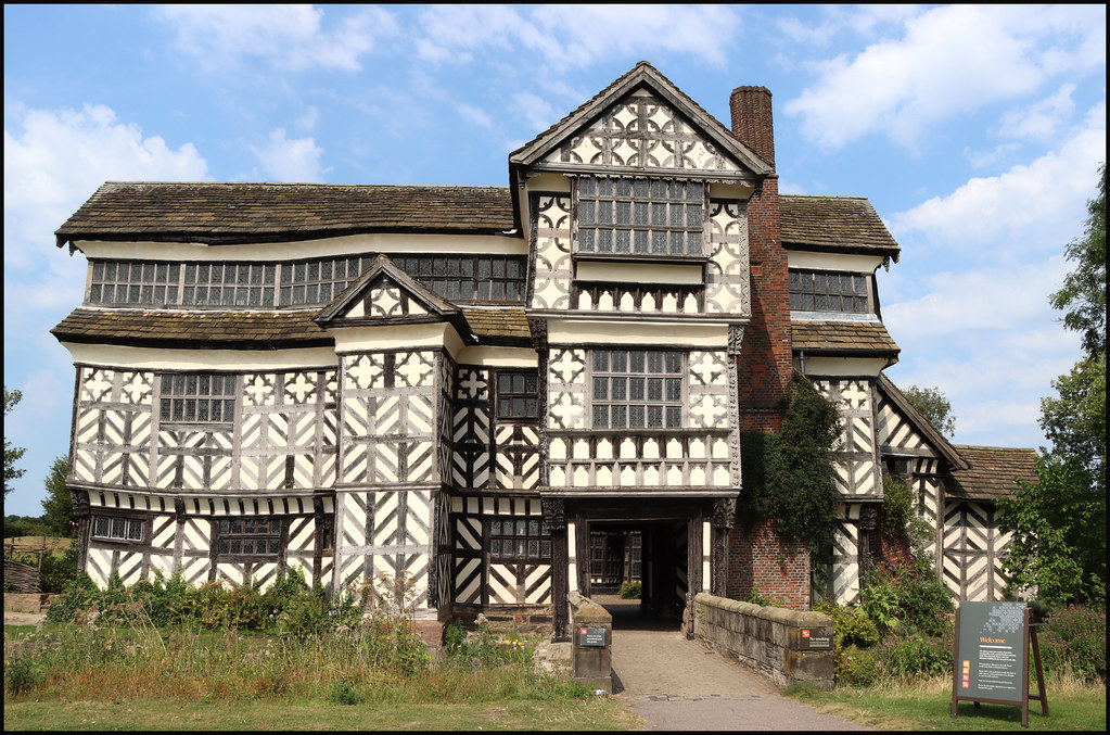 Little Morton Hall. August 2022. NT 1 mtb1975 ( Chesterfield) Flickr