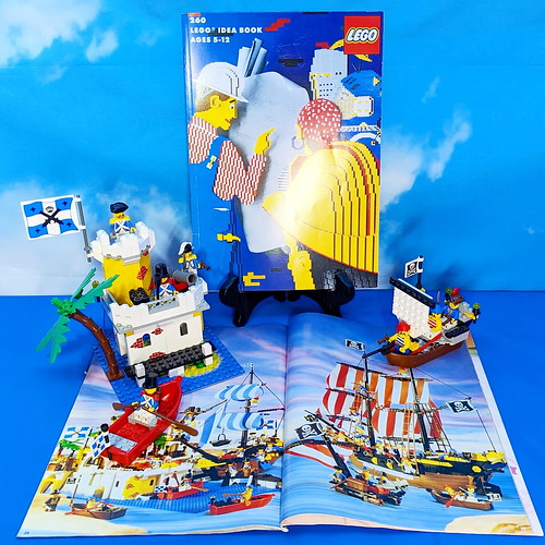 LEGO Classic Pirates 1990 (Idea Book 260) The 1990 wave of… Flickr