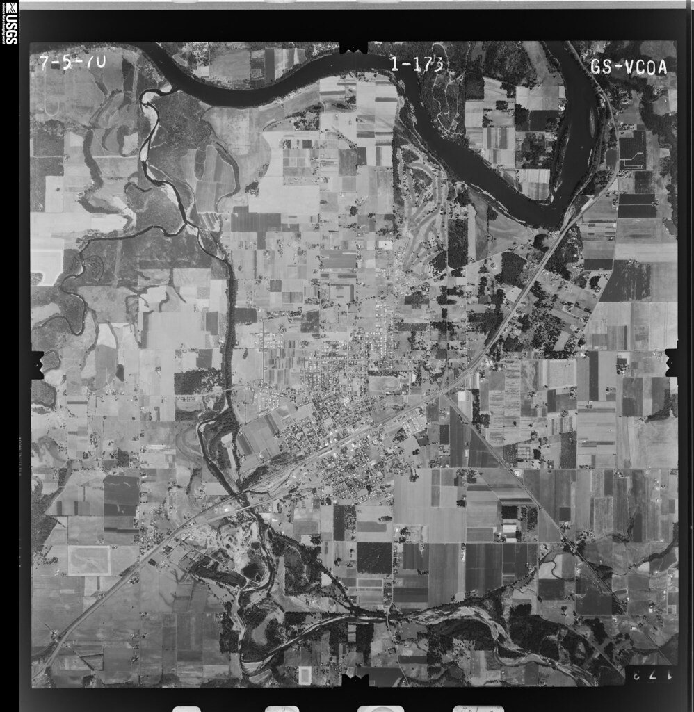 Canby, Oregon 1970 (USGS) Aram Shabanian Flickr