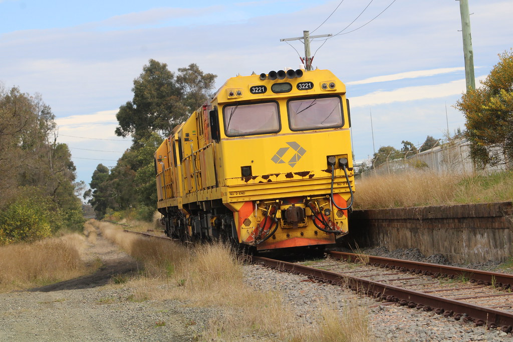 returning at north kurri kurri station 18822 garry holt Flickr