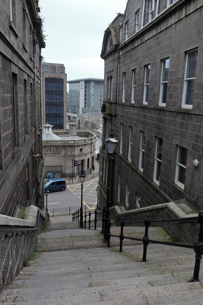 Crown Terrace,Aberdeen_aug 22_12092 Alan Longmuir. Flickr