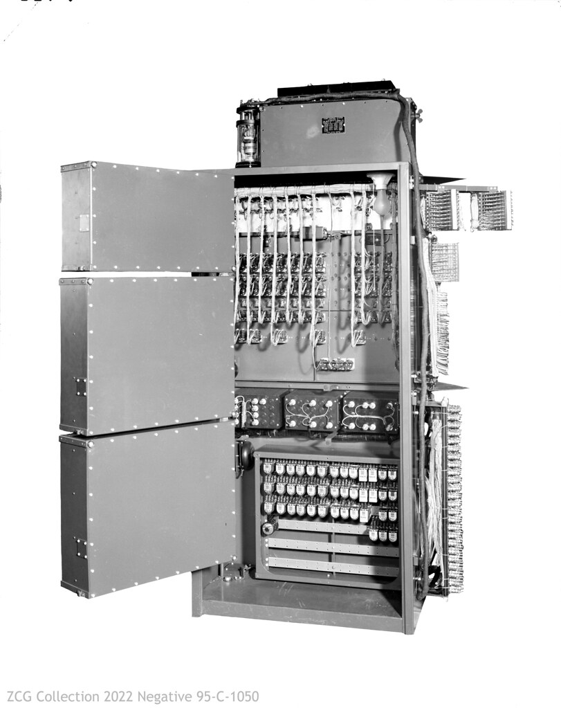 USS_C_1050 95C10496/27/1945C.M.&St.P.&P. Bird Island t… Flickr