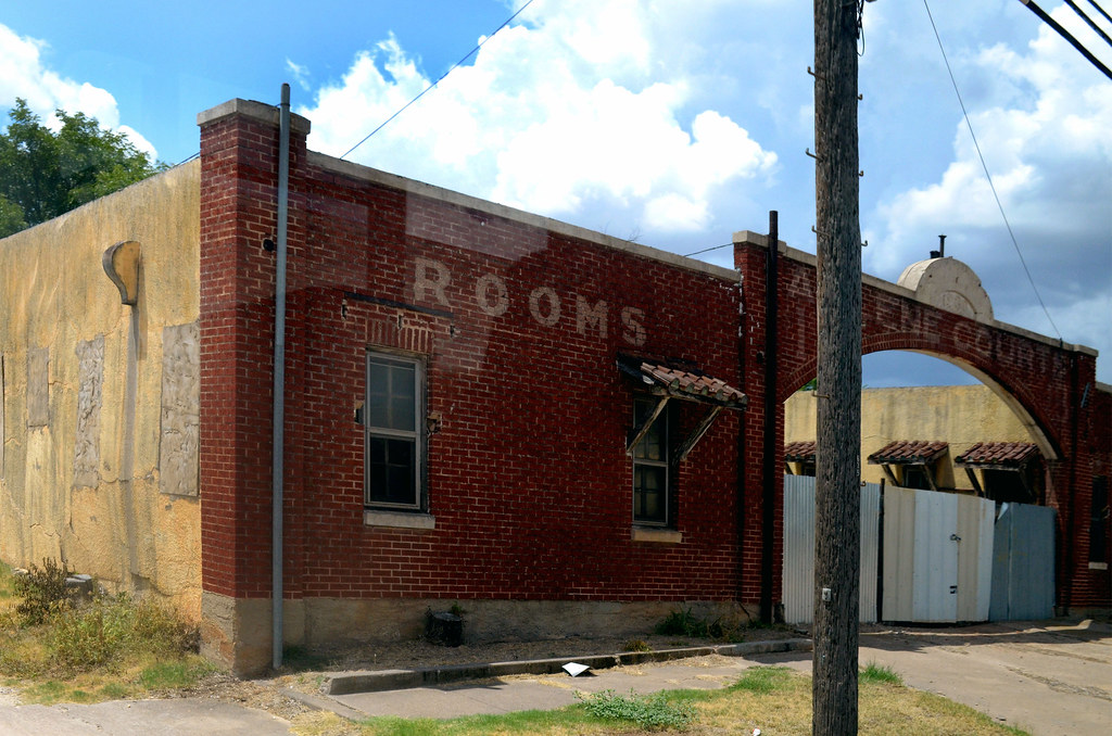 Abilene Court Motel Walls The last remains of an old Abile… Flickr