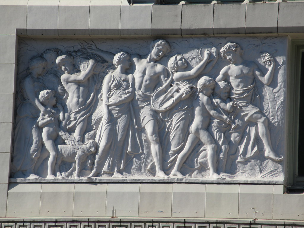 2022 The Gainsborough Studios building at 222 Central Park… Flickr