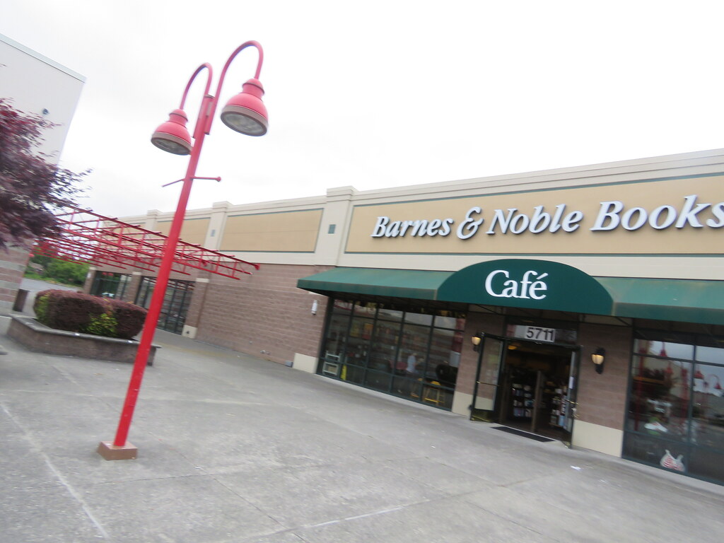 IMG_2998 Lakewood Towne Center Barnes & Noble Andy Nystrom Flickr