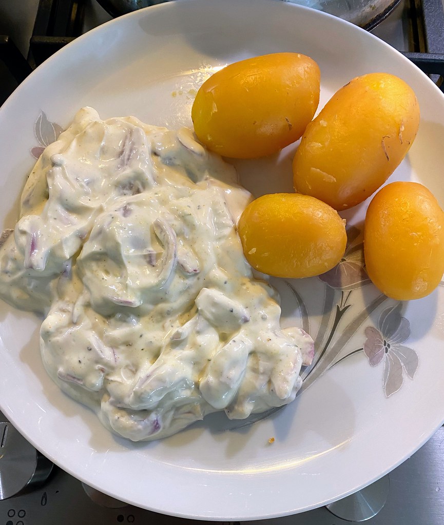 TK Pizza Salami und belegt mit Gartengemüse Rainer Beeken Flickr