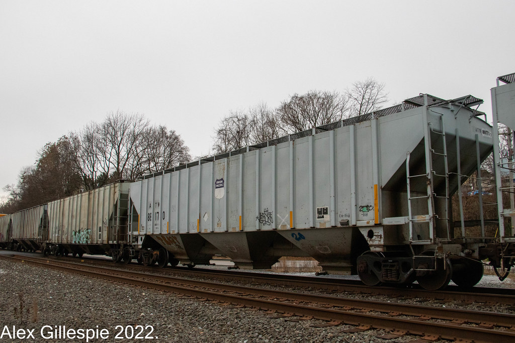 ATW Hopper UP ATW Hopper "Union Pacific " heads west on th… Flickr