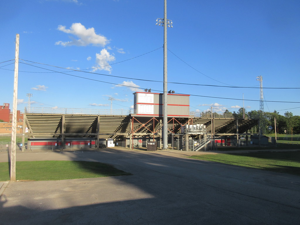 202109.10 WW Skiles Field, Shelby Ohio (11) Aaron Turner Flickr