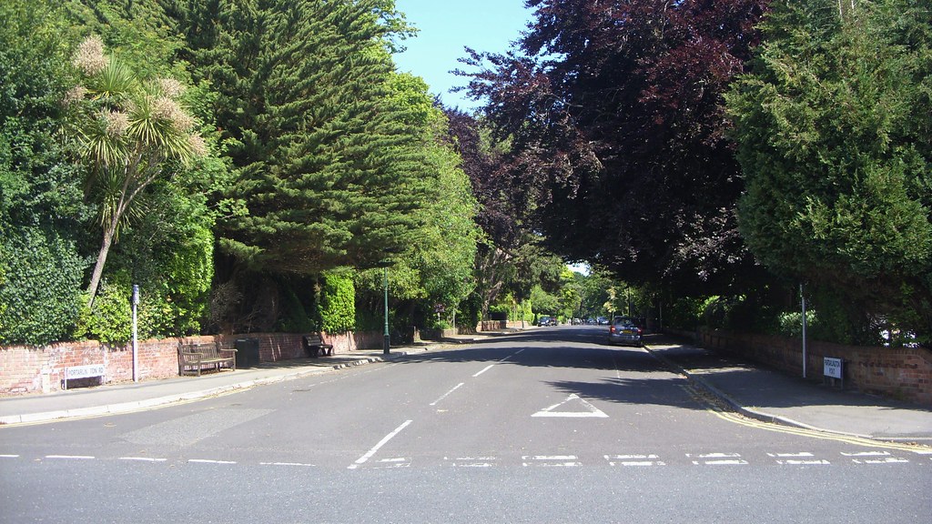 Portarlington Road, Westbourne, Bournemouth Taken from Gro… Flickr